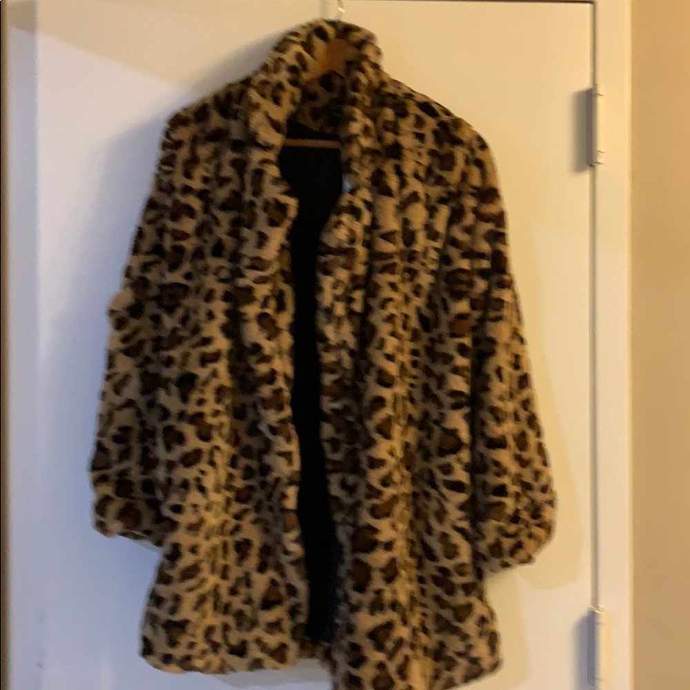 Faux Faur Leopard print Jacket - Picture 7 of 8